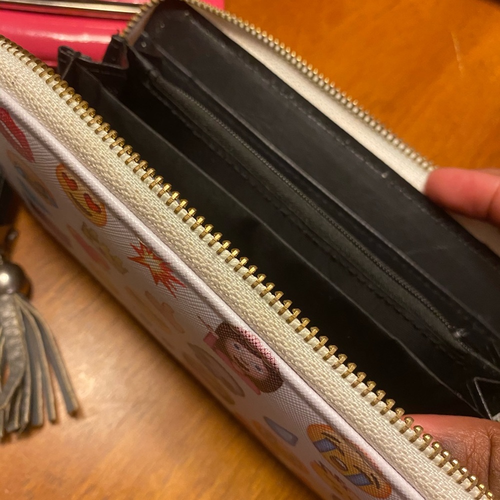 Small purses, wallets - Picture 4 of 10